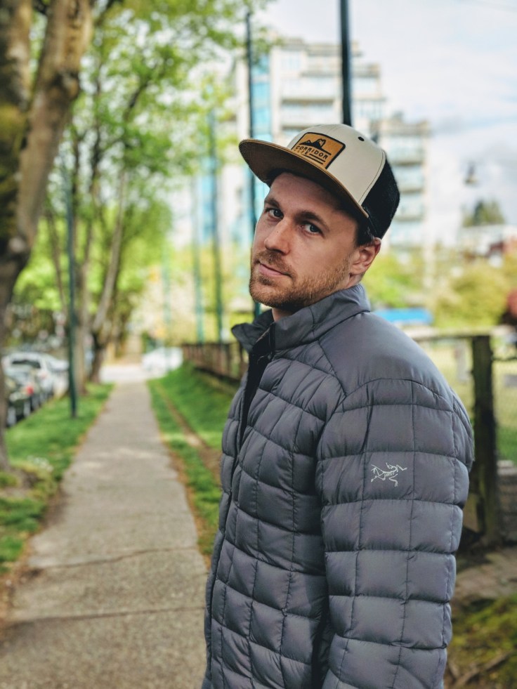 00100dPORTRAIT_00100_BURST20180430171323263_COVER